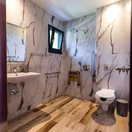 Aparthotel La Isola *
