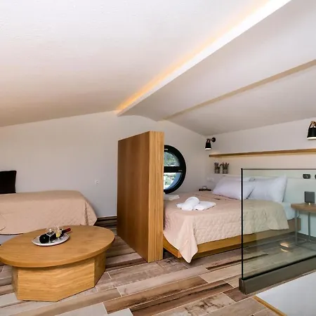 La Isola 3* سكالا بوتامياس