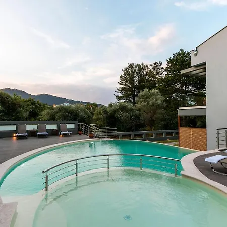 La Isola 3* سكالا بوتامياس